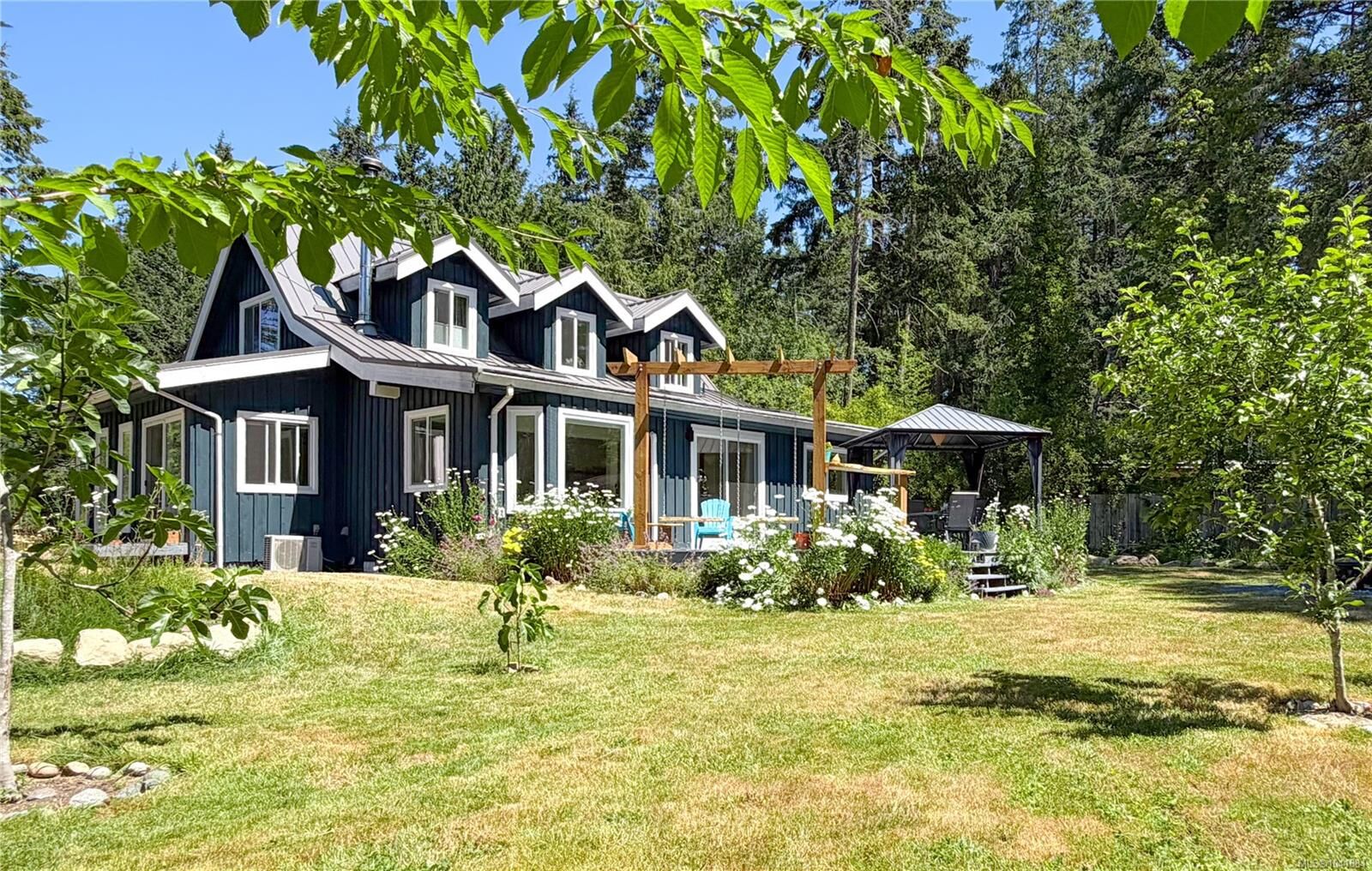 Property Photo: 680 Little Blvd BC V0R 1X3
