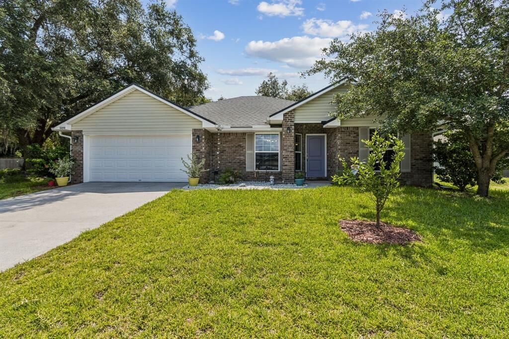 Property Photo: 87096 Farnsworth Lane FL 32097