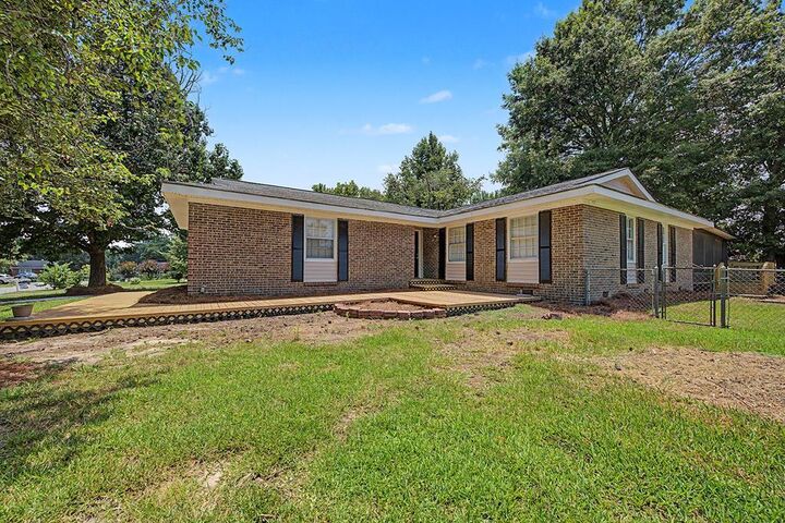 Property Photo:  112 Jefferson Court  GA 31763 