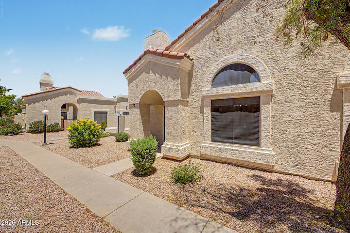 Property Photo:  1111 W Summit Place 77  AZ 85224 