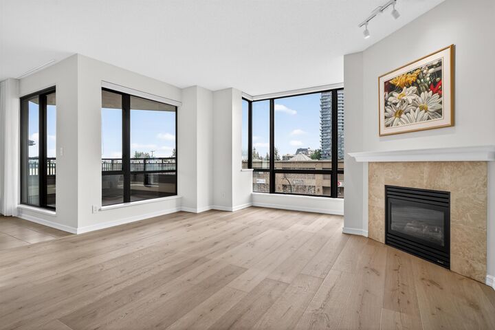 Property Photo:  1551 Foster Street 406  BC V4B 5M1 