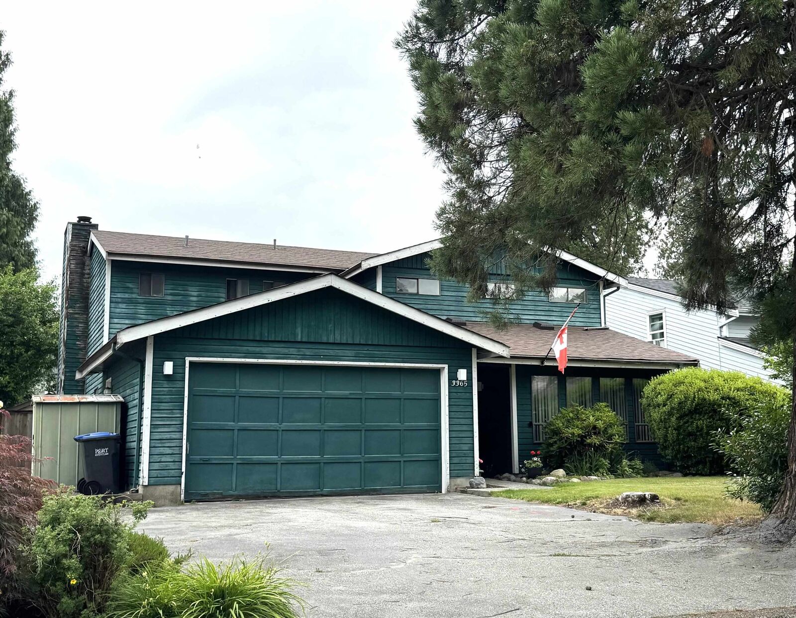 Property Photo: 3365 Forest Grove Place BC V3B 5Z4