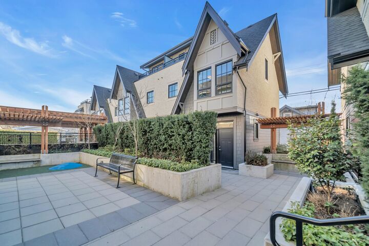 Property Photo: 7901 Oak Street BC V6P 4A6