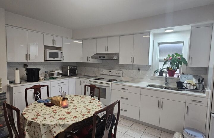 Property Photo: 5350 Cecil Street BC V5R 4E5