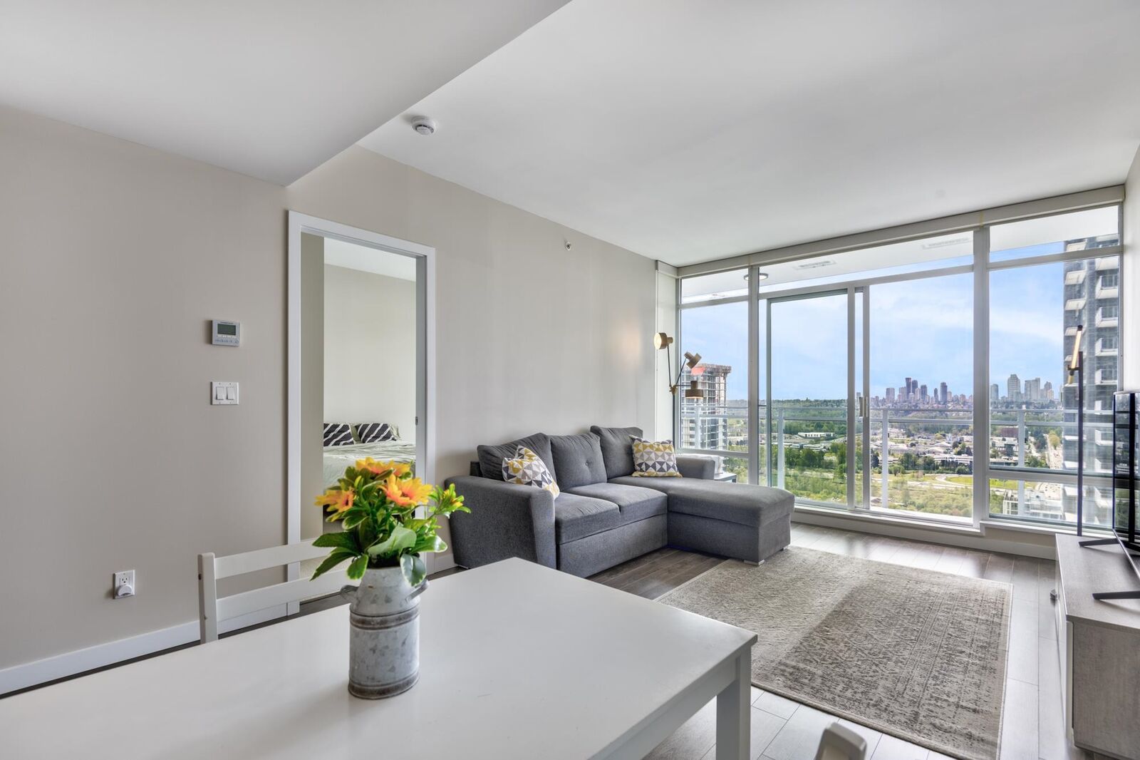 Property Photo: 4485 Skyline Drive 2909 BC V5C 0J2