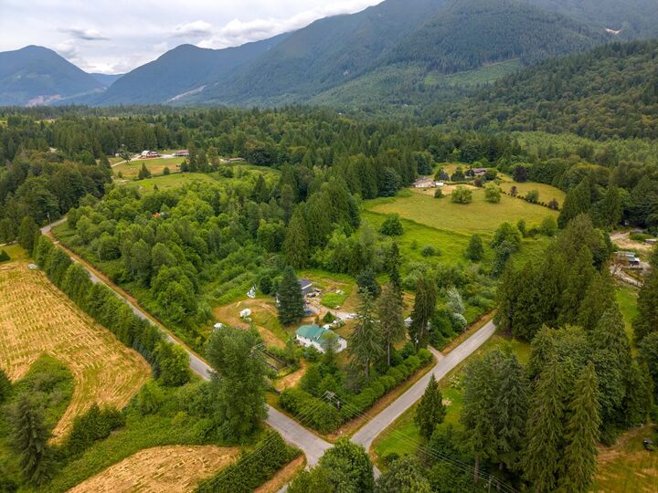 35745 Durieu Road — photo 1