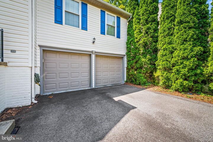 Property Photo:  6242 Patuxent Quarter Road  MD 21076 