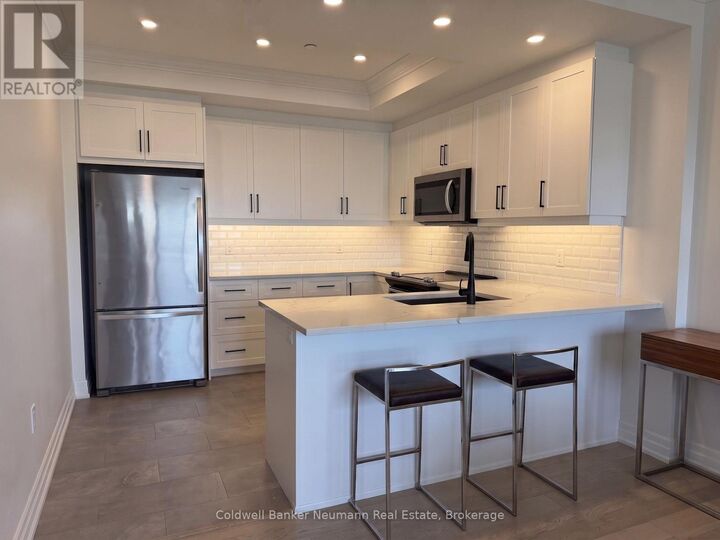 Property Photo:  1880 Gordon Street 807  ON N1L 0P5 