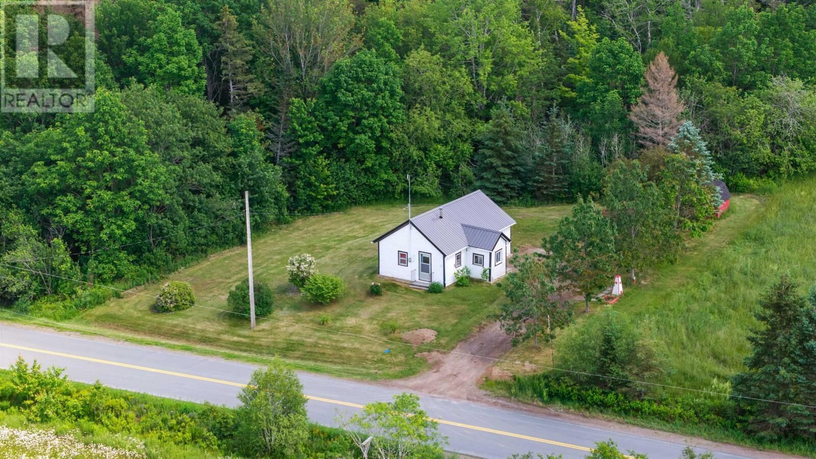 Property Photo: 924 Meadowvale Road NS B0N 2P0