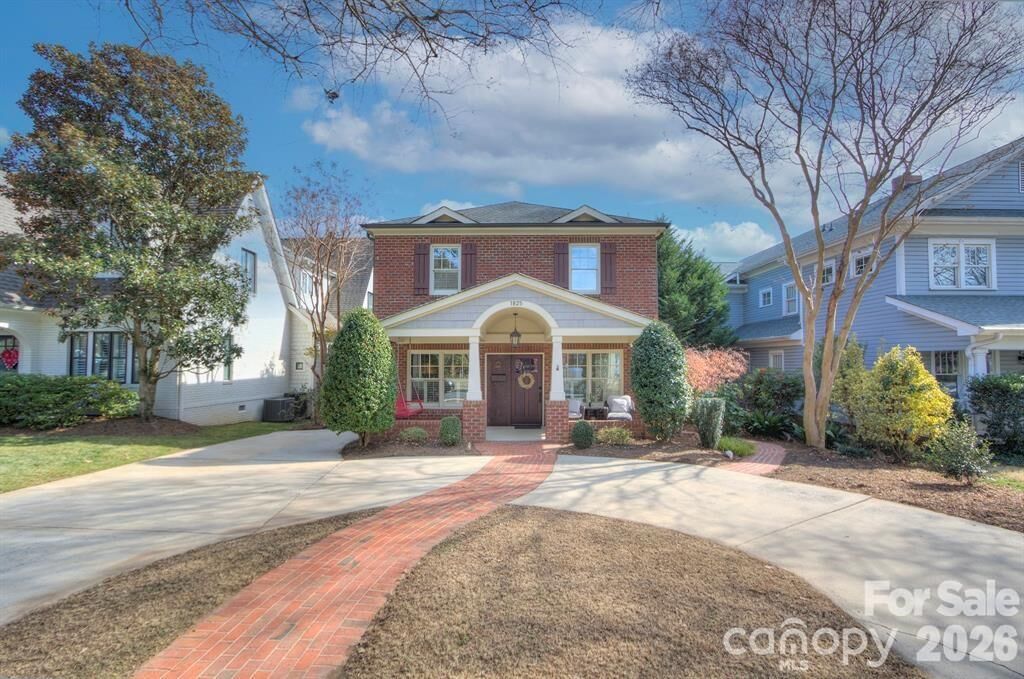 Property Photo:  1825 Lombardy Circle  NC 28203 