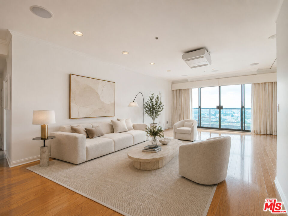 Property Photo: 10724 Wilshire Blvd CA 90024