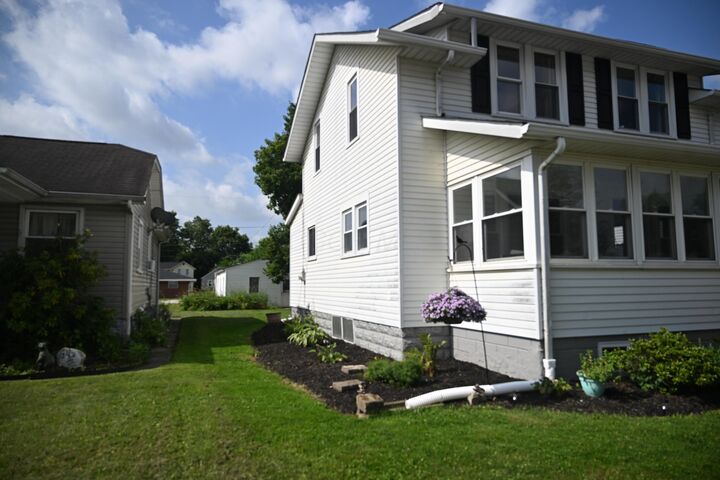 Property Photo: 245 Cambria Street OH 43055