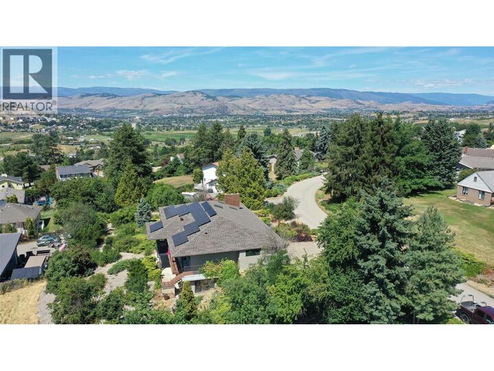 Property Photo: 460 Crestview Drive BC V1B 2X6