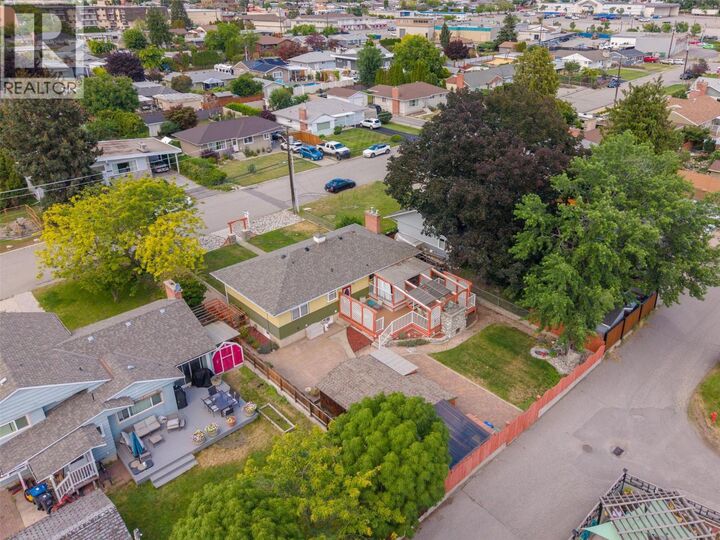Property Photo: 76 Huth Avenue BC V2A 2Z8