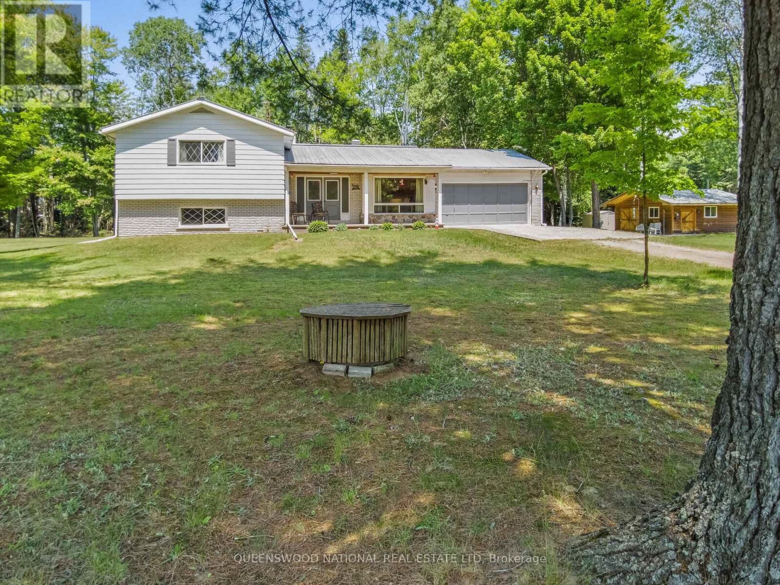 Property Photo: 4928 +4924 Palmer Road East ON K0J 2E0