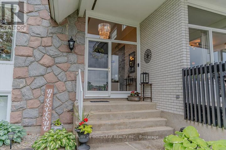 Property Photo:  1549 Du Parc Avenue  ON K4K 1C3 