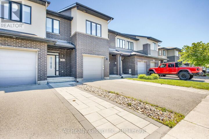 Property Photo: 330 Nonius Street ON K2V 0E1