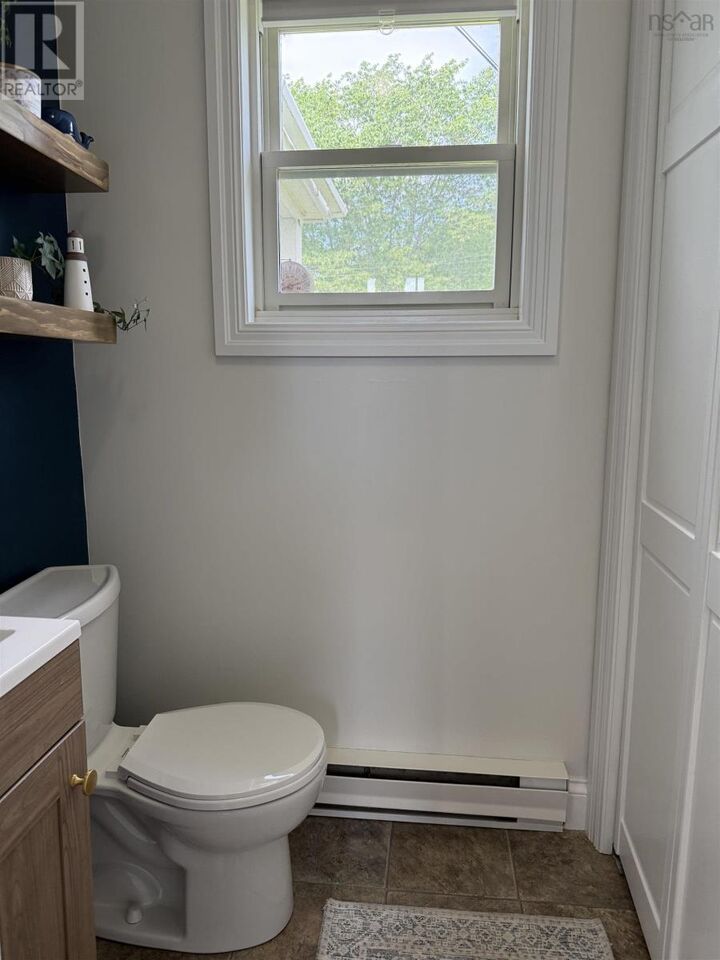 Property Photo:  47 High St  NS B0K 1S0 