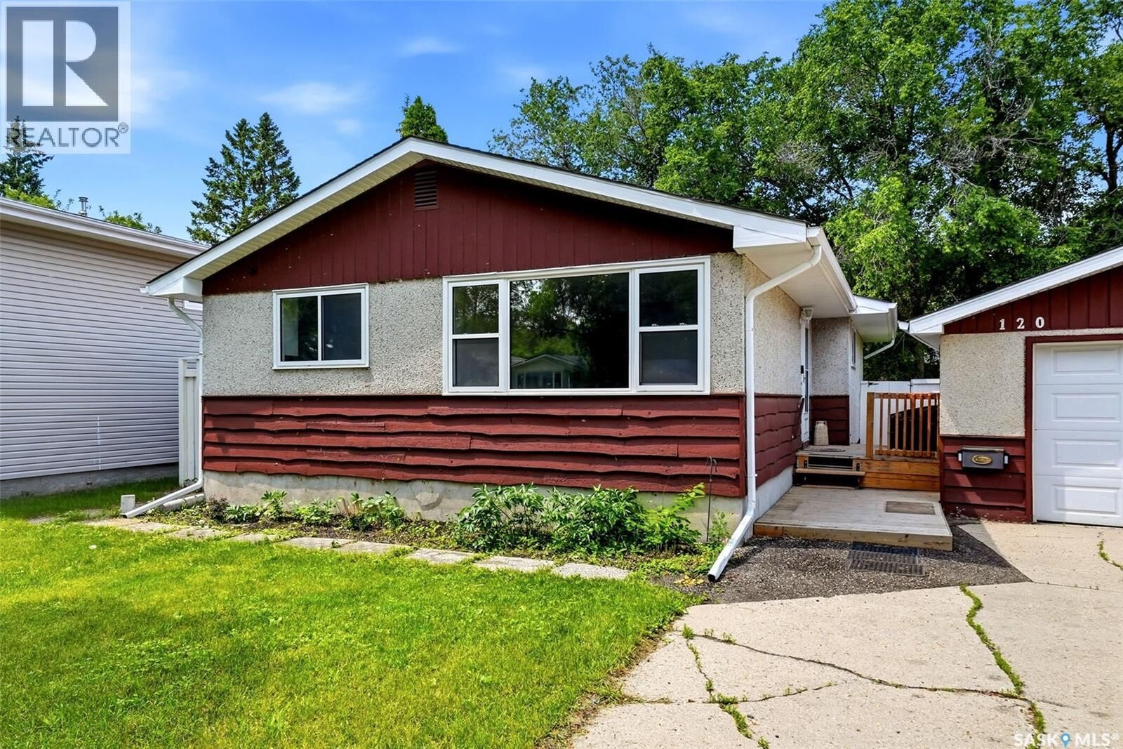 Property Photo:  120 Shannon Road  SK S4S 5B1 
