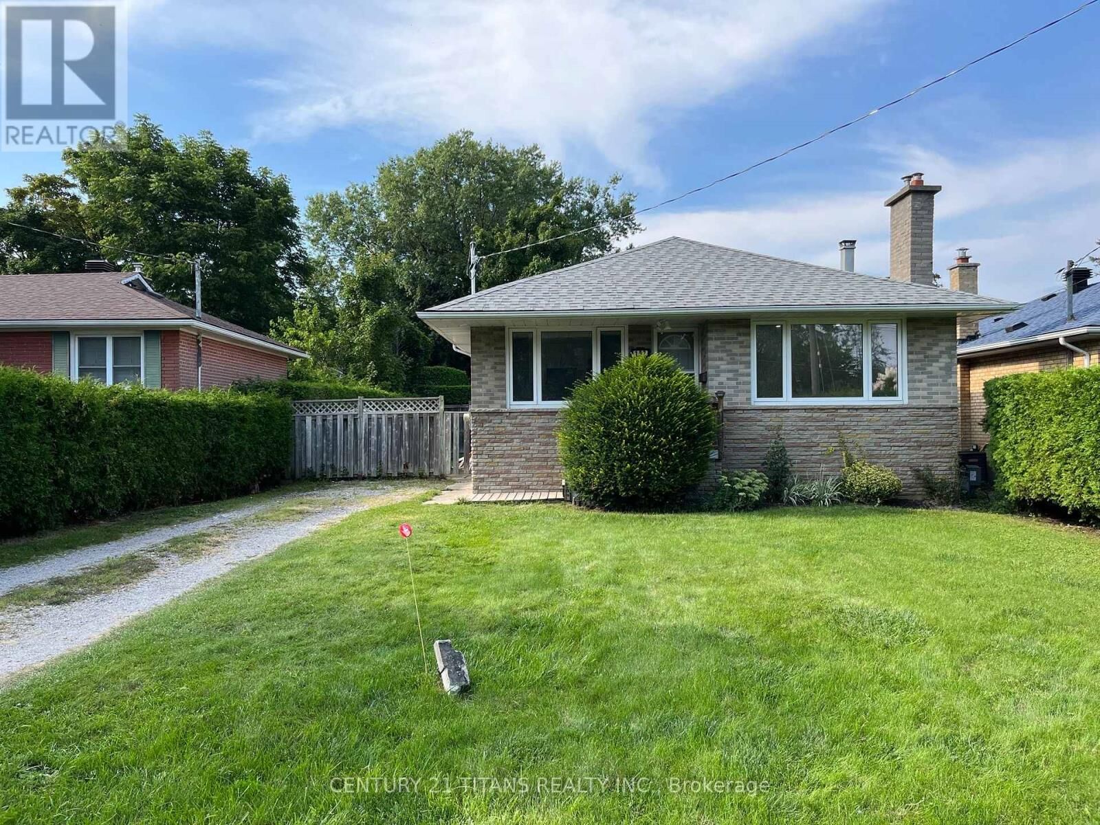 Property Photo: 192 Island Road ON M1C 2P8