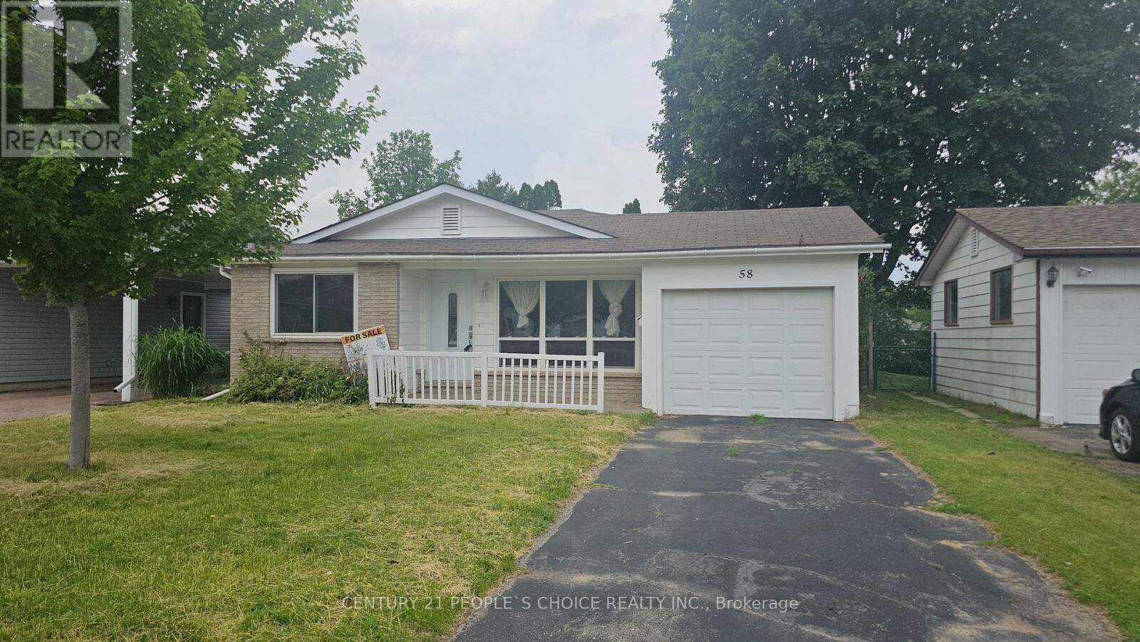 Property Photo: 58 Belwood Crescent ON N2C 1Z3