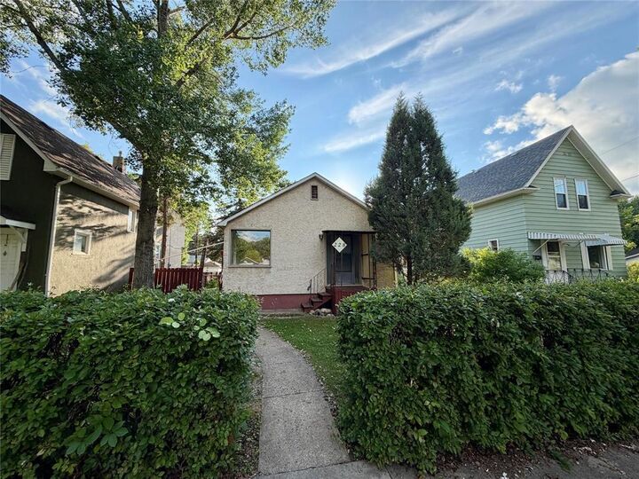 Photo de la propriété:  228 24th Street  MB R7B 1X4 