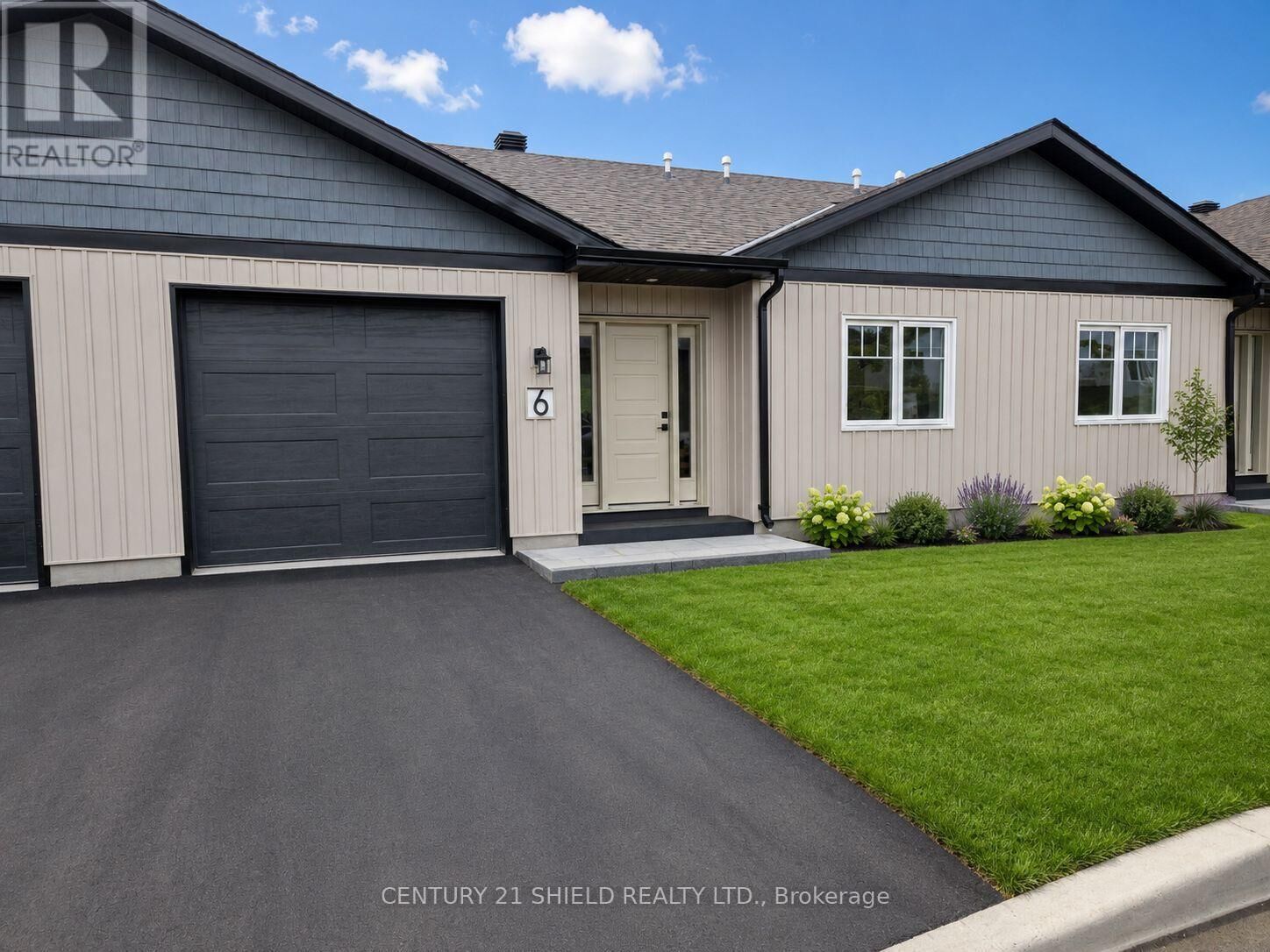 Property Photo:  8 McMurray Court  ON K0C 1P0 