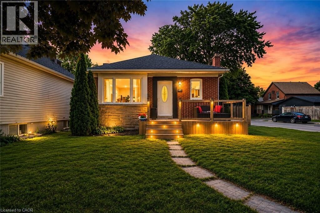 Property Photo: 47 Brucedale Avenue East ON L9A 1N1