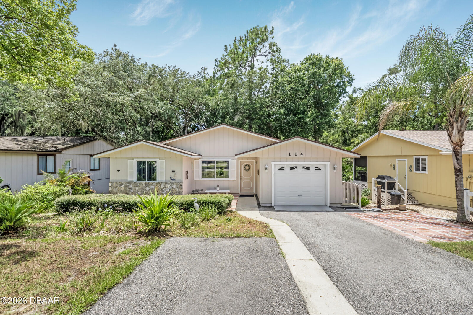 Property Photo: 114 Hickory Lane FL 32128
