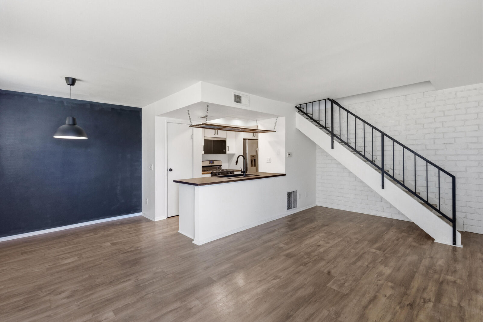 Property Photo: 72532 Edgehill Drive 2 CA 92260