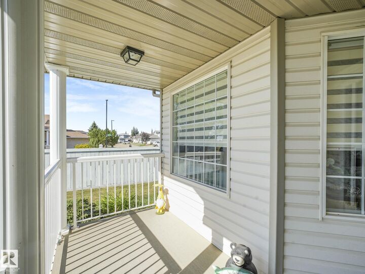 Property Photo:  10336 178 Avenue NW  AB T5X 5Y6 