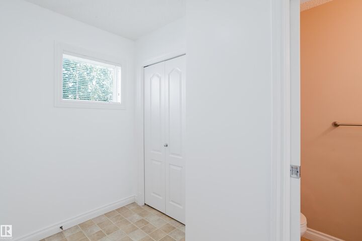 Property Photo: 12050 17 Avenue SW 85 AB T6W 1X4