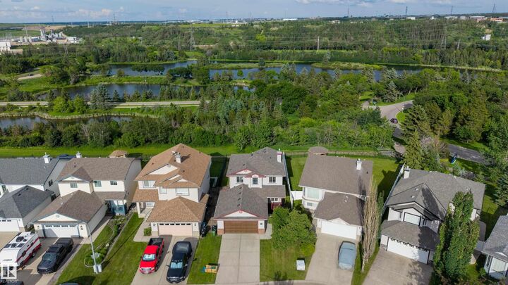 Property Photo:  611 Hooke Court NW  AB T5A 5H5 
