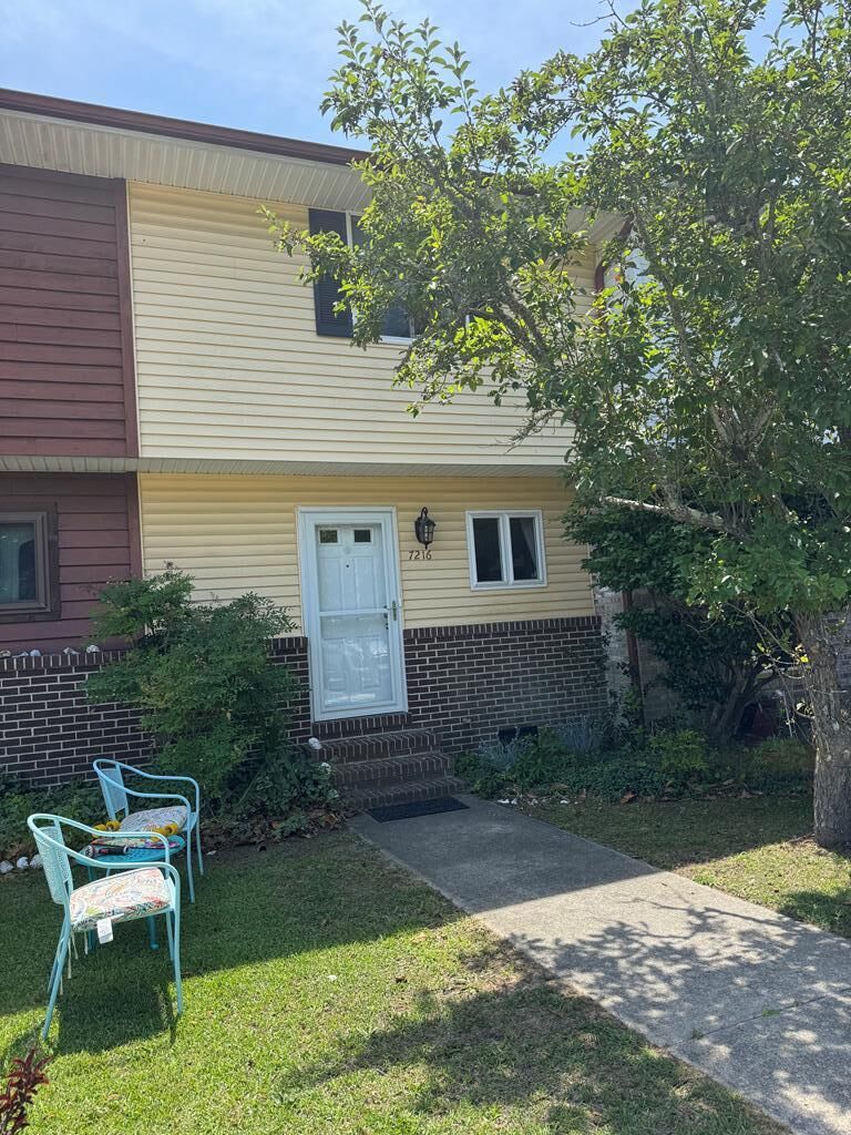 Property Photo: 7216 Oak Ridge Pl VA 23336