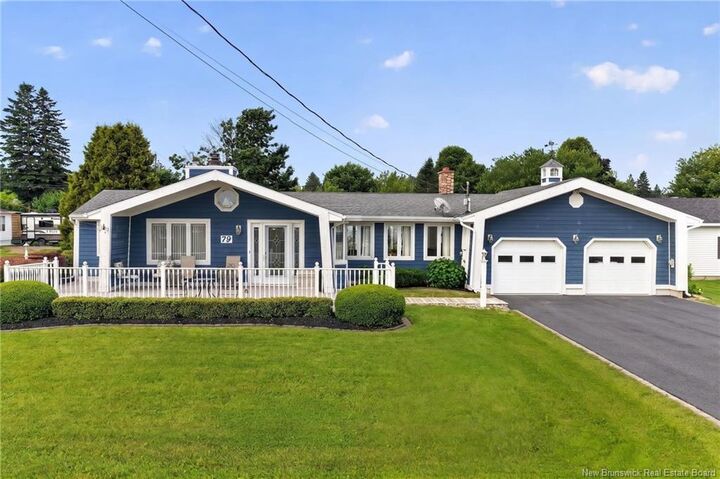 79 Sunshine Drive — photo 1