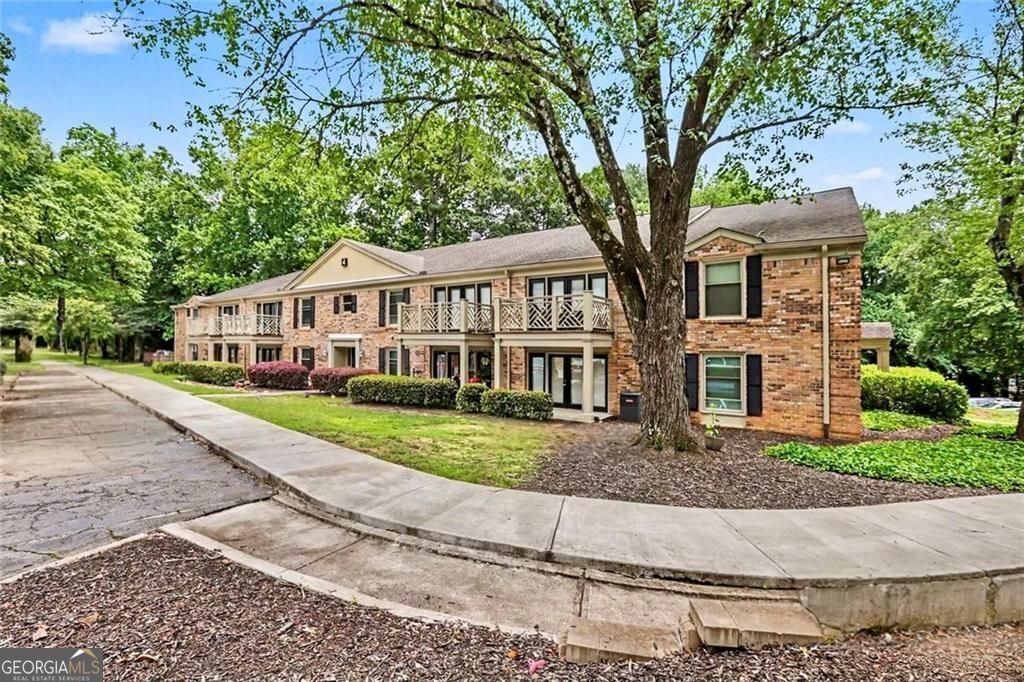 Property Photo: 3650 Ashford Dunwoody Road NE 428 GA 30319