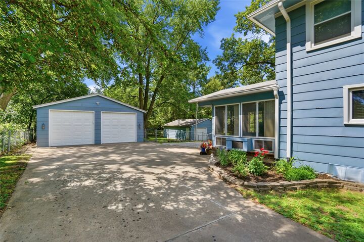 Property Photo: 424 Virginia Avenue IA 50315