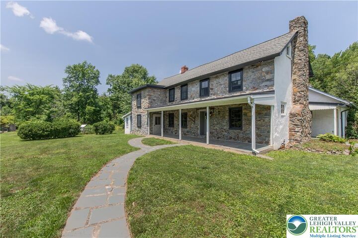 Property Photo:  1350 Old Plains Road  PA 18073 