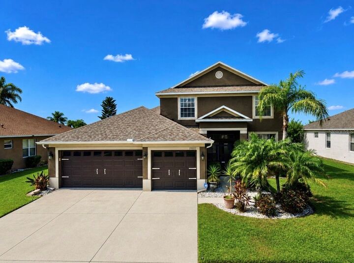 Property Photo: 13332 Graham Yarden Drive FL 33579