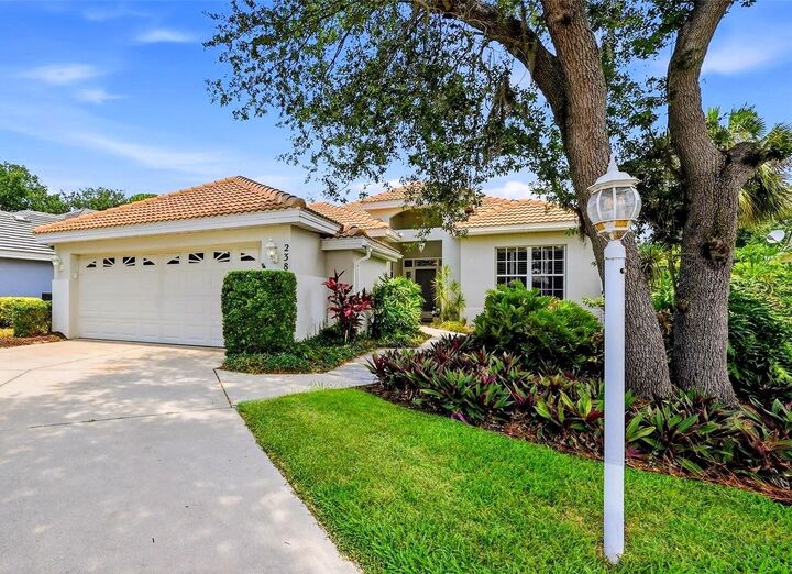Property Photo:  238 Vestavia Drive  FL 34292 