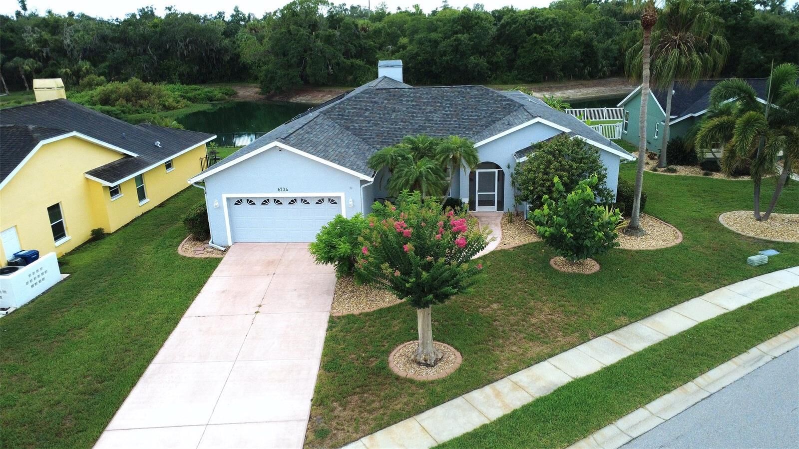 Property Photo:  6734 60th Street Circle E  FL 34221 