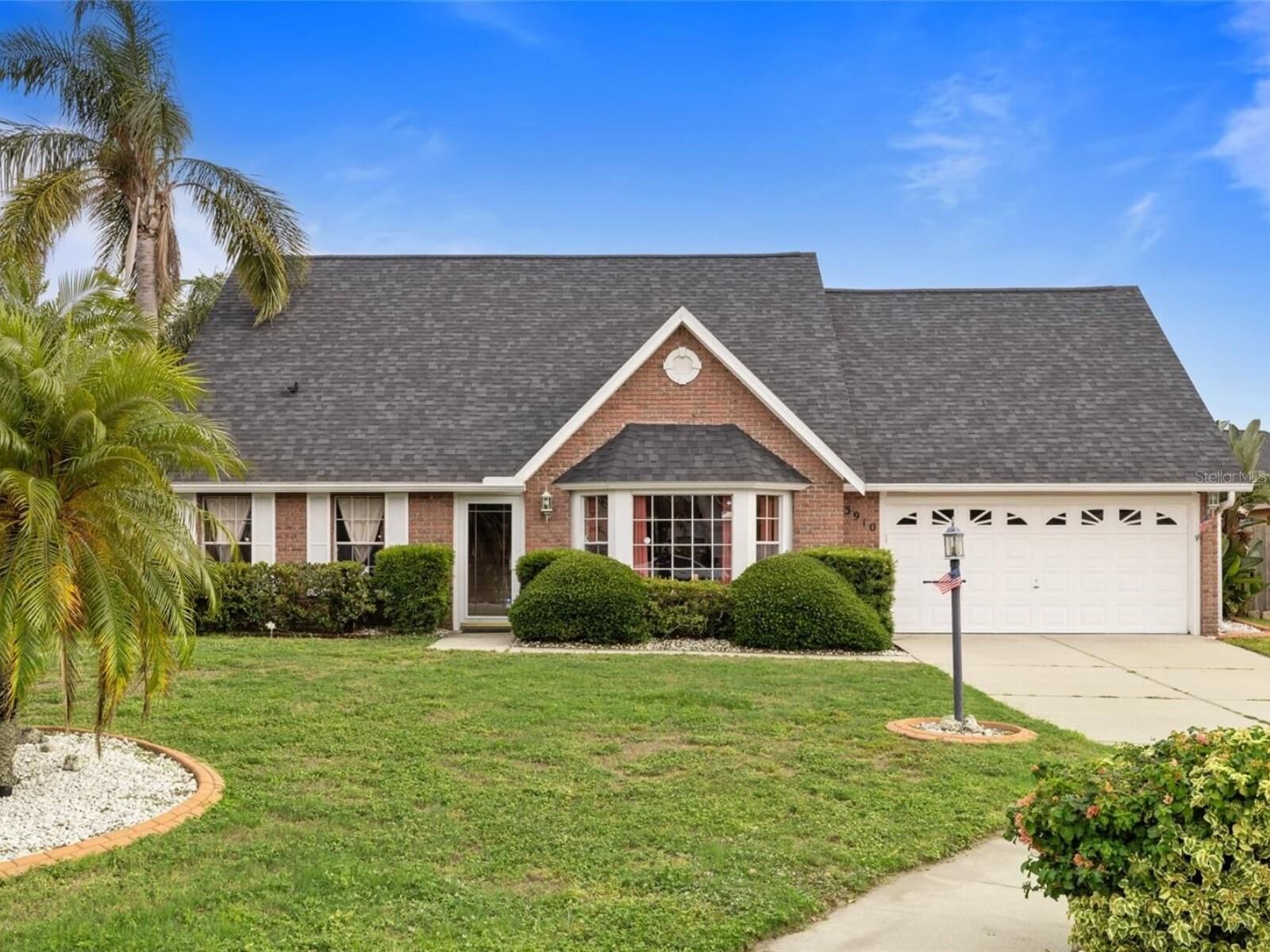 Property Photo: 3910 77th Place E FL 34243