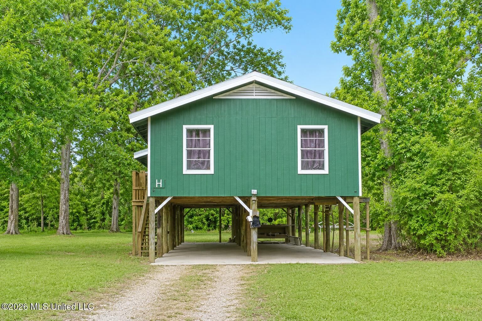 Property Photo:  109 Hickory Lane  MS 39452 