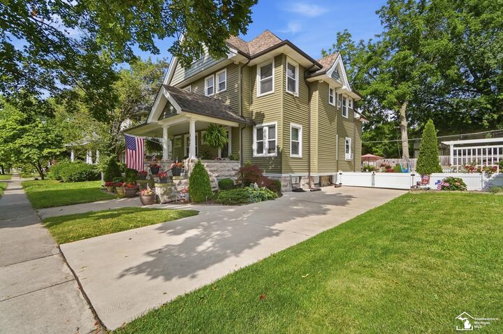 Property Photo:  307 N Macomb Street  MI 48162 