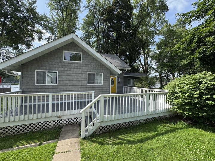 Property Photo: 1501 Sunnyside Beach Drive IL 60051