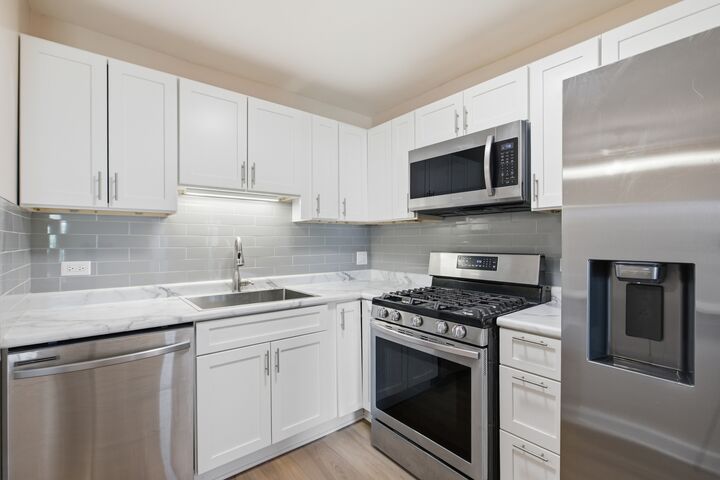 Property Photo: 3511 Central Road 302 IL 60025