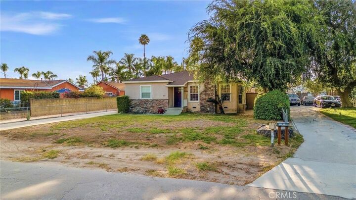 Property Photo:  4121 Amistad Ave  CA 90660 