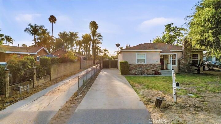 Property Photo:  4121 Amistad Ave  CA 90660 