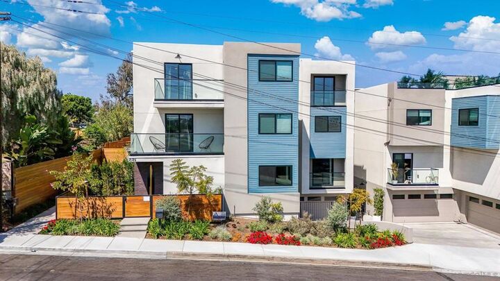 Property Photo:  2124 San Clemente St  CA 92107 