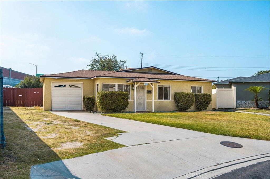 Property Photo: 11428 Cresson Street CA 90650